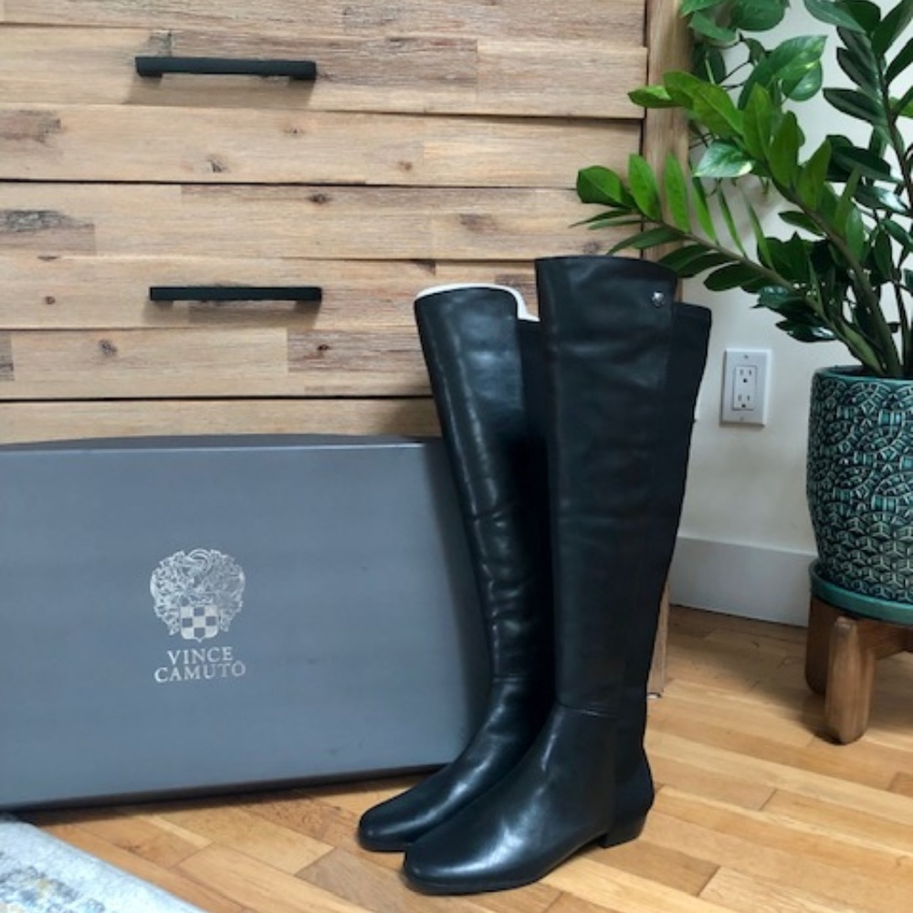 BRAND NEW Vince Camuto Karita Boots